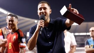 Eden Hazard durante el homenaje que le hizo la Federación Belga. (AFP)